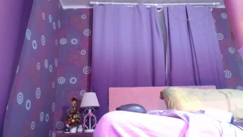 alicewetsquirt online show from 12/04/25, 11:02