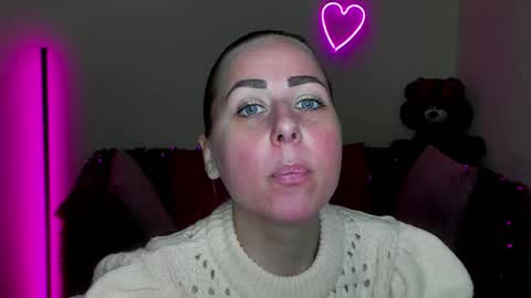 Snapshot of alicewonderkiss chatting on 03/26/26, 12:00 Alice online show from 03/26/26, 12:00