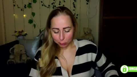 Snapshot of alicewonderkiss chatting on 04/01/26, 11:22 Alice online show from 04/01/26, 11:22