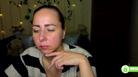 Snapshot of alicewonderkiss chatting on 04/06/26, 11:22 Alice online show from 04/06/26, 11:22