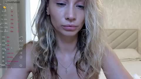 Snapshot of alicewonders_ chatting on 05/20/26, 07:14 Alice online show from 05/20/26, 07:14