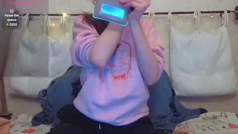 Snapshot of alicewoolfy chatting on 12/06/24, 08:07 AliceWoolfy online show from 12/06/24, 08:07