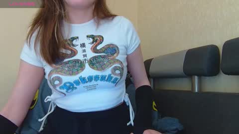 AliceWoolfy online show from 03/11/26, 09:32