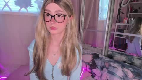 from wonderland online show from 04/03/26, 03:10