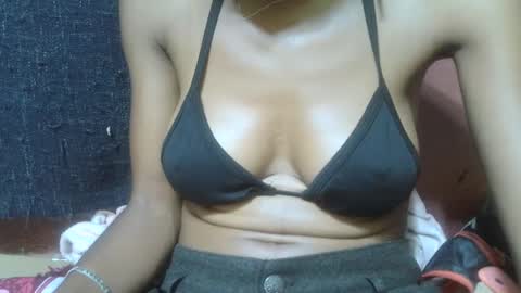 Snapshot of alicia253177 chatting on 02/08/25, 12:28 alicia253177 online show from 02/08/25, 12:28