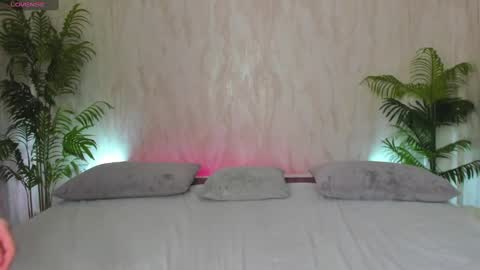 Mia online show from 01/21/25, 02:11