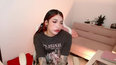 ALICIA  online show from 04/16/26, 05:52