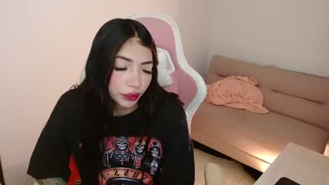 Snapshot of alicia_key_ chatting on 06/11/26, 07:28 ALICIA online show from 06/11/26, 07:28