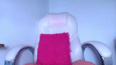 Alicia Kyse  online show from 01/16/25, 06:03