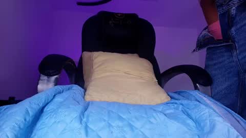 Alicia Kyse  online show from 04/14/26, 03:01