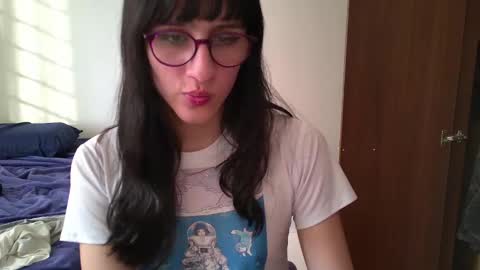 Snapshot of alicia_love29 chatting on 01/19/25, 11:10 Alice online show from 01/19/25, 11:10