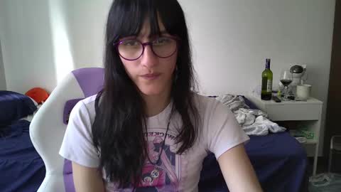 Snapshot of alicia_love29 chatting on 02/08/25, 09:25 Alice online show from 02/08/25, 09:25