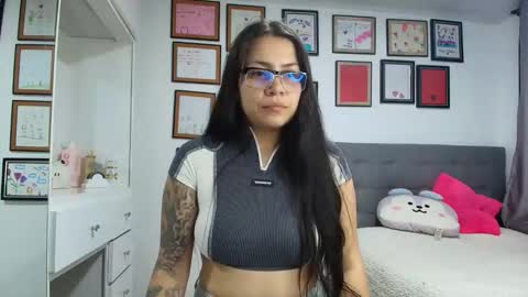 alicia_rainbow online show from 04/08/26, 02:44