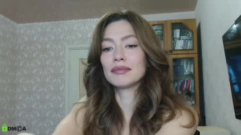 Snapshot of alicia_savory chatting on 11/19/25, 05:40 Alicia online show from 11/19/25, 05:40