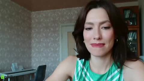 Snapshot of alicia_savory chatting on 07/07/26, 06:47 Alicia online show from 07/07/26, 06:47