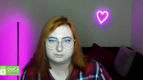 Snapshot of alicia_side_red chatting on 10/17/25, 05:48 Alicia online show from 10/17/25, 05:48