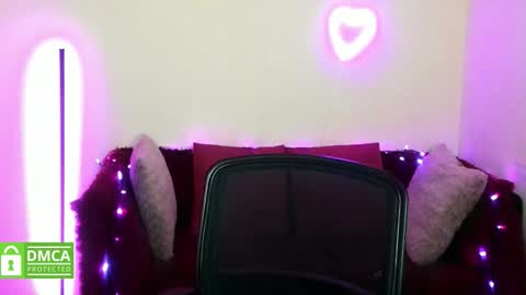 Alicia online show from 12/14/25, 06:41