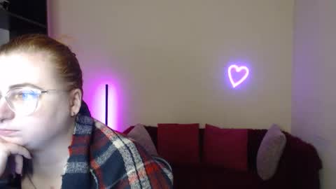 Alicia online show from 11/22/25, 07:18