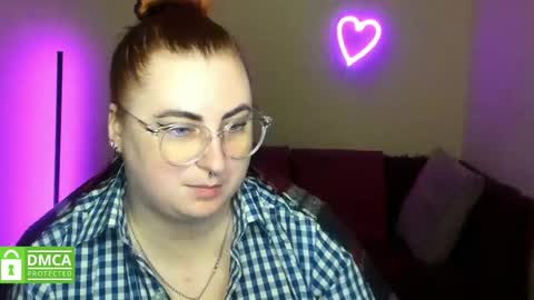 Alicia online show from 11/25/25, 06:46