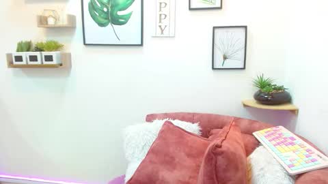 aliciacute    online show from 10/16/25, 07:04