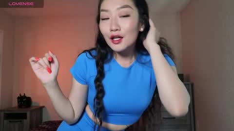 Alicia Hebi online show from 04/19/26, 11:51