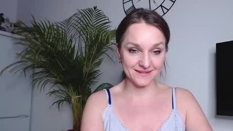 Alicia online show from 02/12/25, 07:24