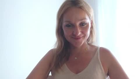 Alicia online show from 06/22/26, 01:08