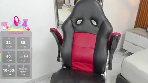 ALICIA  online show from 10/30/25, 07:47