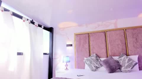 Ali Diaz online show from 12/21/25, 07:21