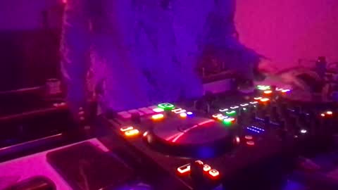 Snapshot of alien8720 chatting on 01/28/25, 09:29 busco rockera online show from 01/28/25, 09:29