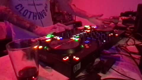 Snapshot of alien8720 chatting on 01/31/25, 10:10 busco rockera online show from 01/31/25, 10:10