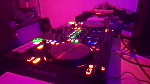 Snapshot of alien8720 chatting on 02/09/25, 12:49 busco rockera online show from 02/09/25, 12:49