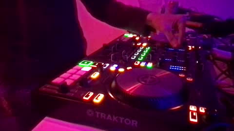 Snapshot of alien8720 chatting on 02/11/25, 07:16 busco rockera online show from 02/11/25, 07:16