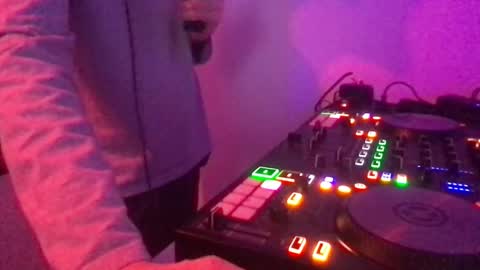 Snapshot of alien8720 chatting on 03/12/25, 10:50 busco rockera online show from 03/12/25, 10:50