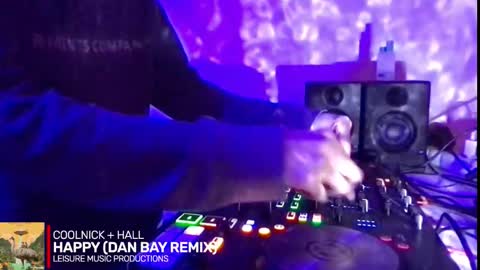 Snapshot of alien8720 chatting on 10/07/25, 06:27 busco rockera online show from 10/07/25, 06:27