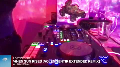 Snapshot of alien8720 chatting on 11/29/25, 10:13 busco rockera online show from 11/29/25, 10:13