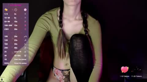 Mia online show from 02/10/25, 06:24