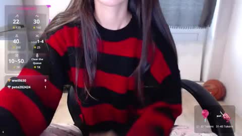 Mia online show from 09/15/25, 03:39