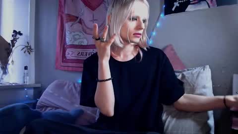 Alien Bella online show from 03/01/26, 01:02