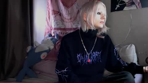 Alien Bella online show from 03/23/26, 02:32