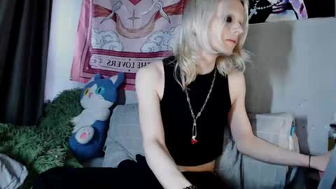 Alien Bella online show from 05/22/26, 07:48