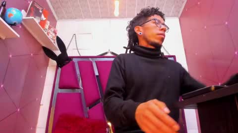 Snapshot of alien_high chatting on 09/26/25, 12:09 AlienHigh FlashNigga online show from 09/26/25, 12:09