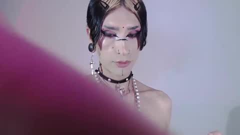 Snapshot of alienexxx chatting on 12/29/24, 08:55 online show from 12/29/24, 08:55