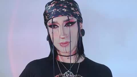     online show from 07/06/26, 11:40