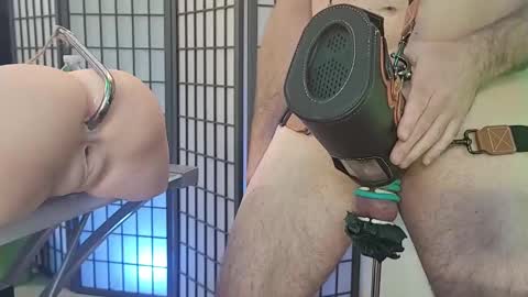 Snapshot of alienprobes914 chatting on 11/21/25, 03:00 Doll Destroyer online show from 11/21/25, 03:00