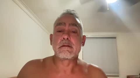 Snapshot of alientv chatting on 11/05/25, 03:17 alientv online show from 11/05/25, 03:17