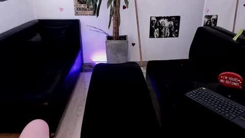 Snapshot of aliice_greco chatting on 02/16/26, 08:05 Alice online show from 02/16/26, 08:05