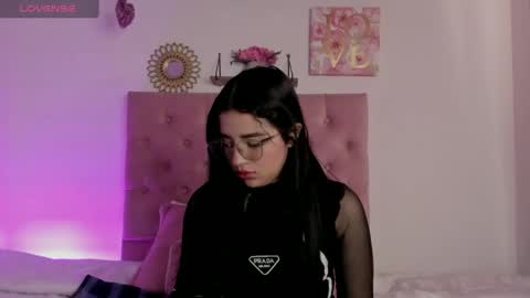 aliice_walker_ online show from 12/05/24, 06:44