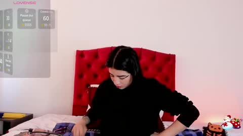 aliice_walker_ online show from 12/11/24, 02:11