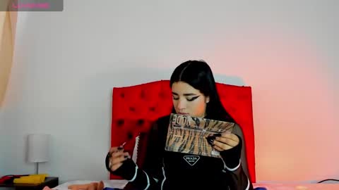 aliice_walker_ online show from 12/17/24, 12:33